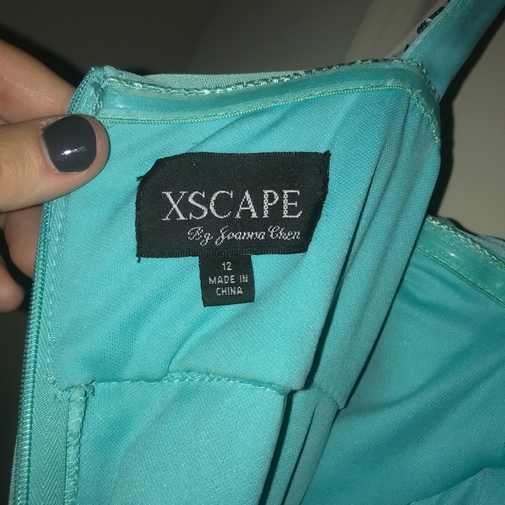 Xscape Dress - Picture 3 of 3